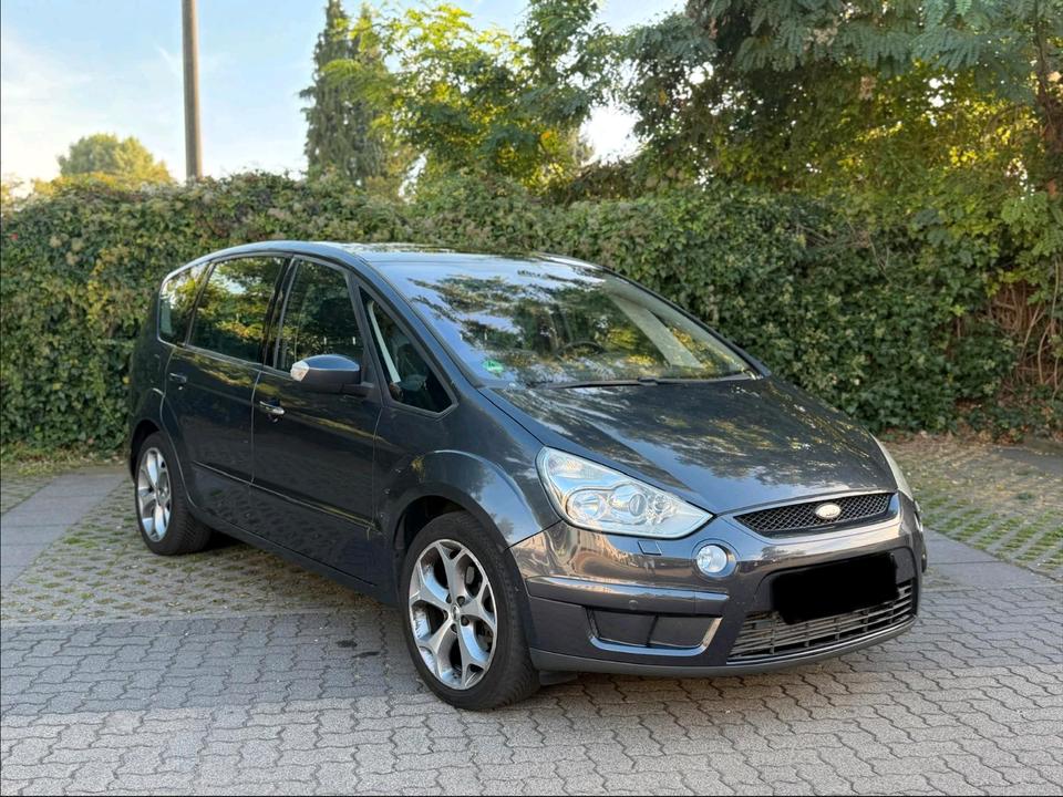 Ford S-Max 2009 — салон