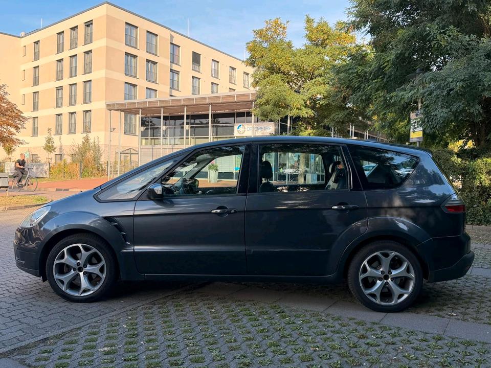 Ford S-Max 2009 — двигун