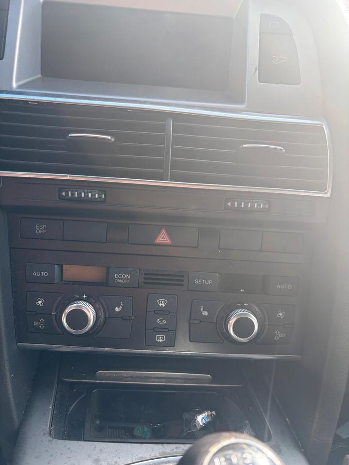 Audi A6 2008 — engine