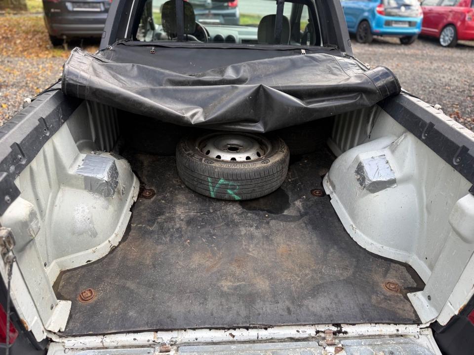 Dacia Logan 2010 — photo 11