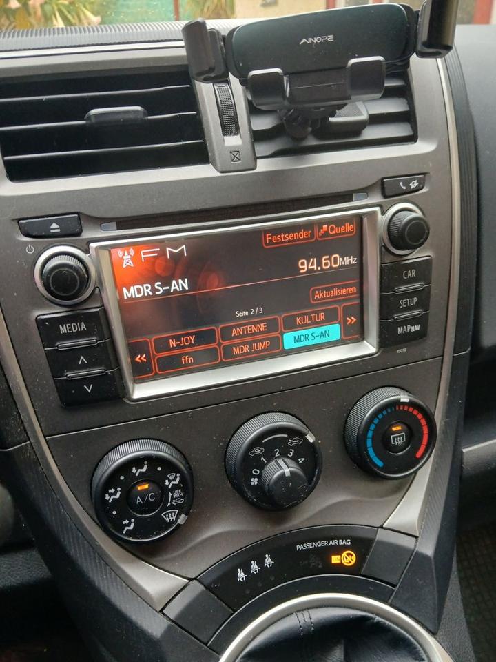 Toyota Verso 2012 — photo 11