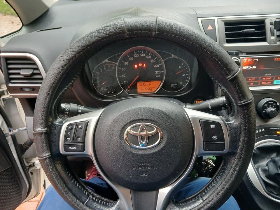 Toyota Verso 2012 — photo 13
