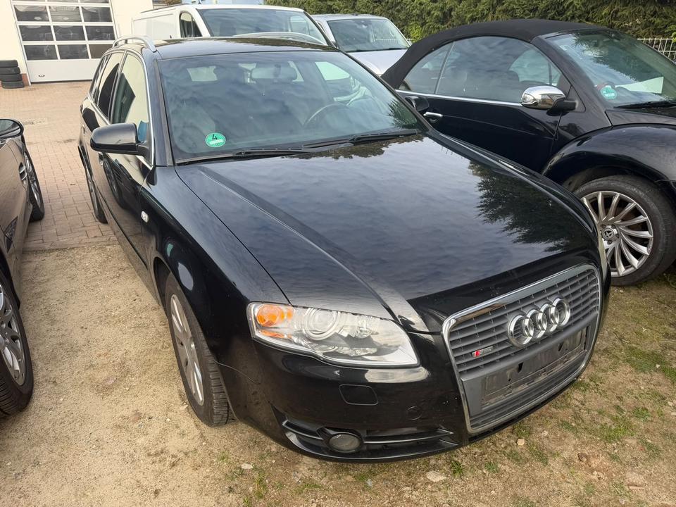 Audi A4 2006 — rear view