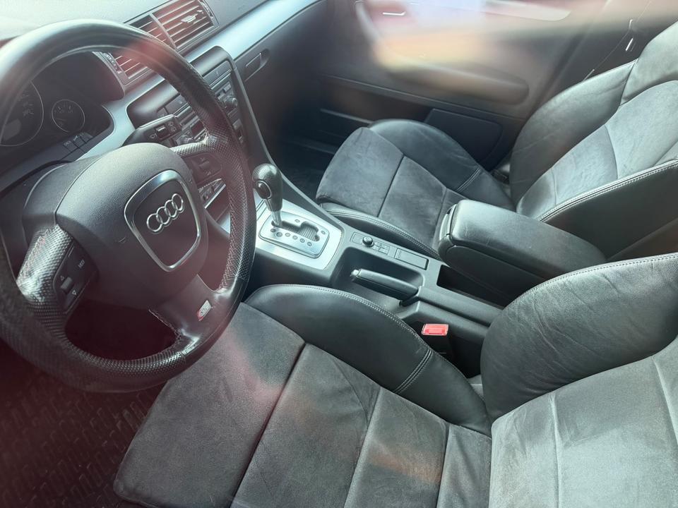 Audi A4 2006 — engine