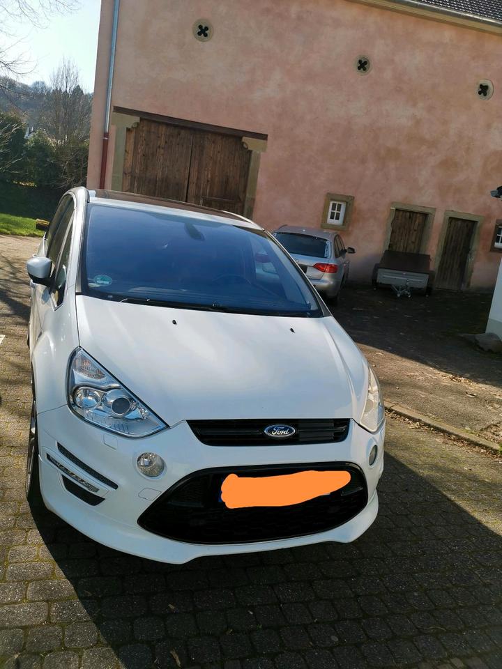Ford S-Max 2010 — interior