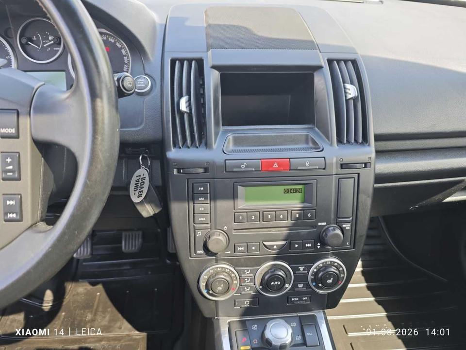 Land Rover Freelander 2009 — photo 10