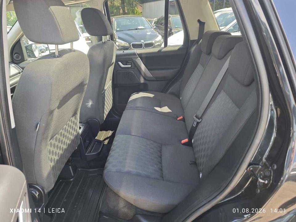 Land Rover Freelander 2009 — photo 12