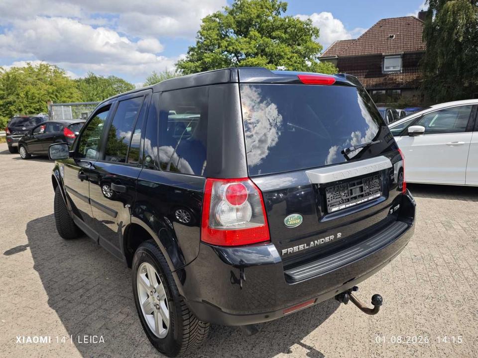 Land Rover Freelander 2009 — rear view