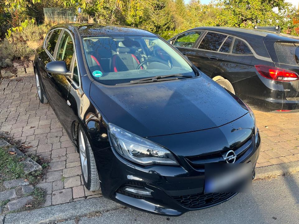 Opel Astra 2015 — engine