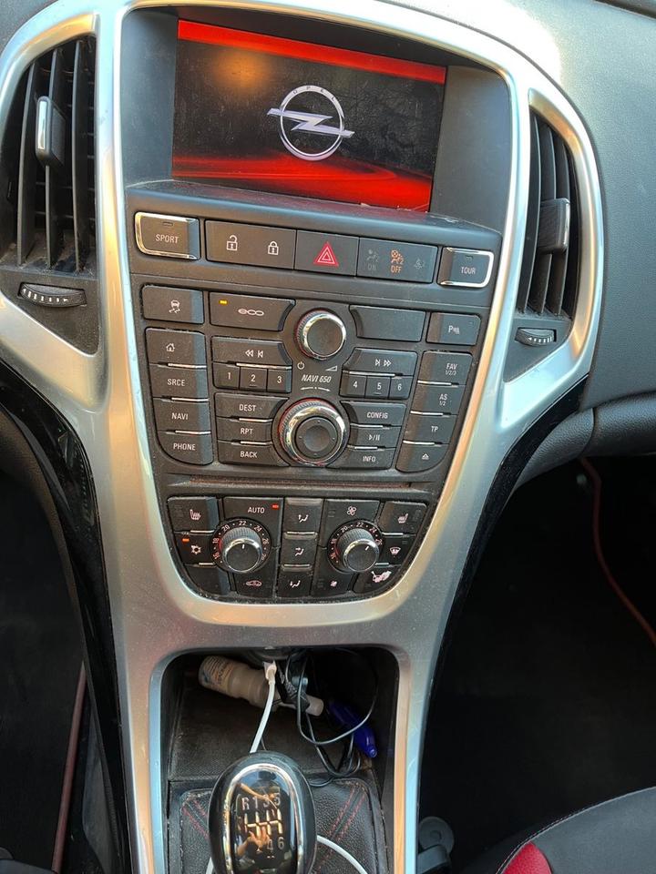 Opel Astra 2015 — photo 7