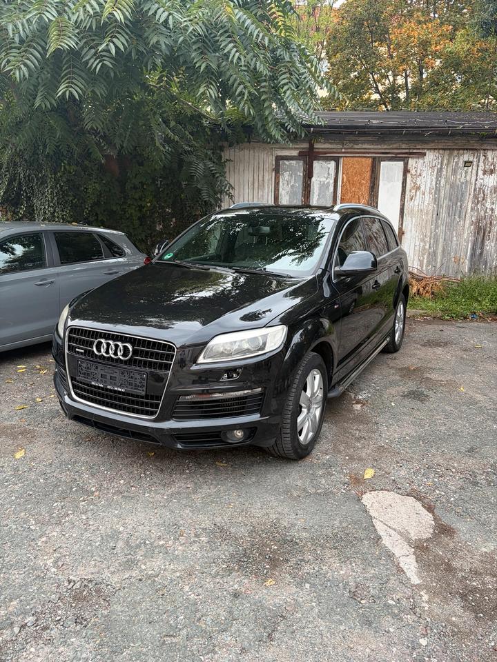 Audi Q7 2007 — rear view