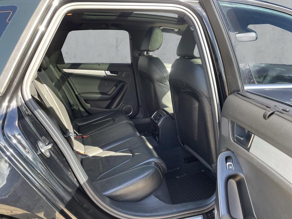 Audi A4 2009 — photo 15