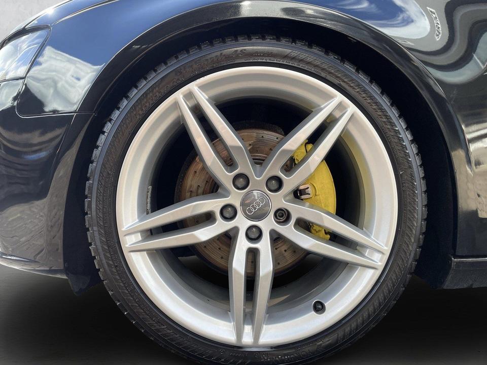 Audi A4 2009 — photo 17