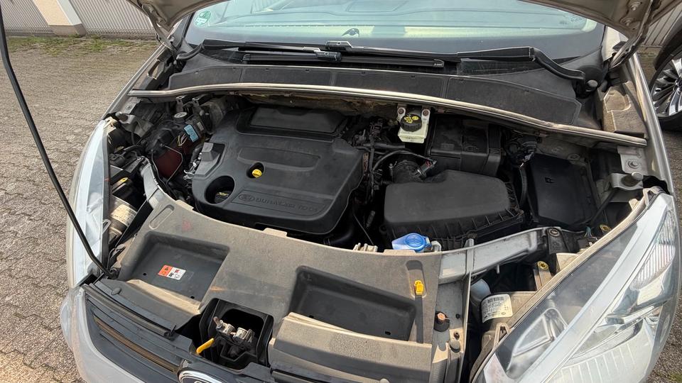 Ford S-Max 2012 — photo 12