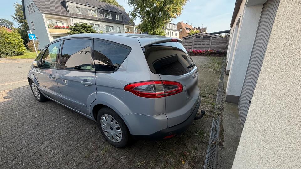 Ford S-Max 2012 — interior