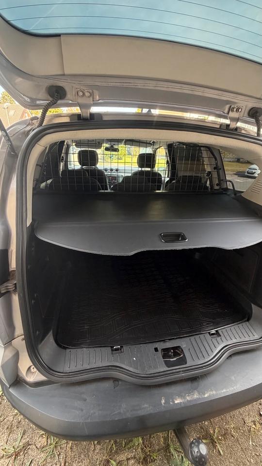 Ford S-Max 2012 — photo 9