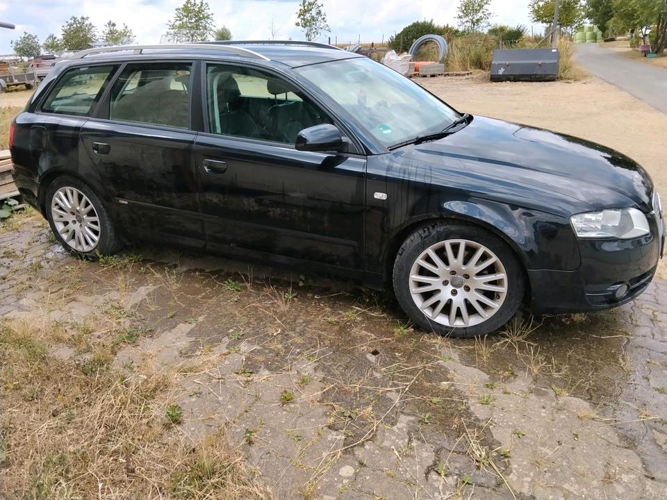 Audi A4 2008 — салон