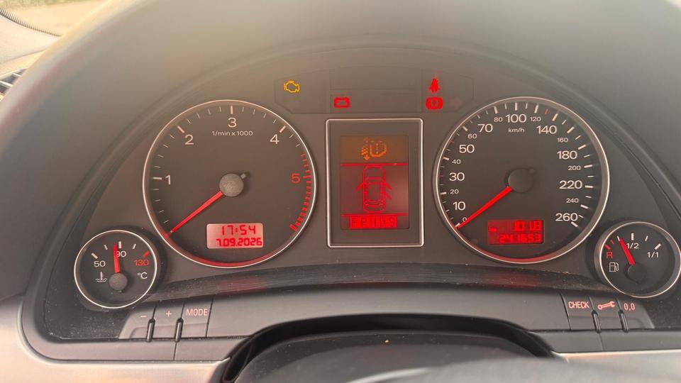 Audi A4 2005 — photo 10