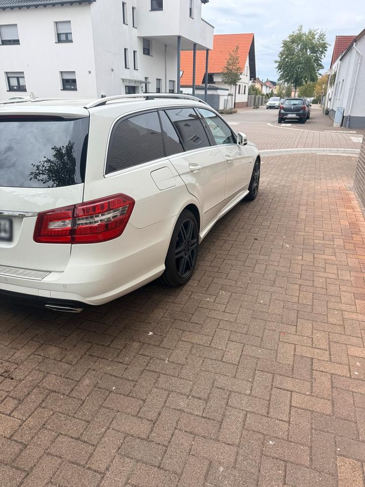 Mercedes Benz E 350 2010 — photo 17