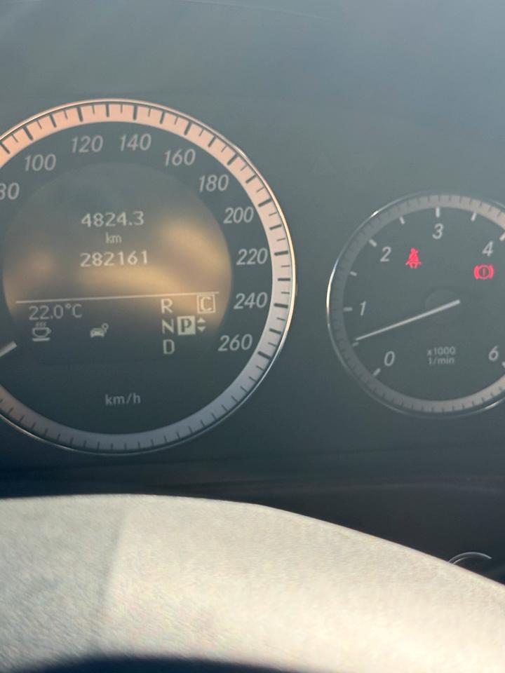 Mercedes Benz E 350 2010 — photo 18