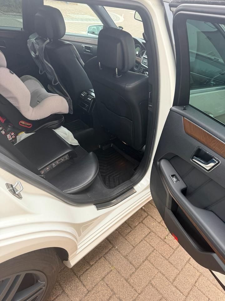 Mercedes Benz E 350 2010 — photo 9