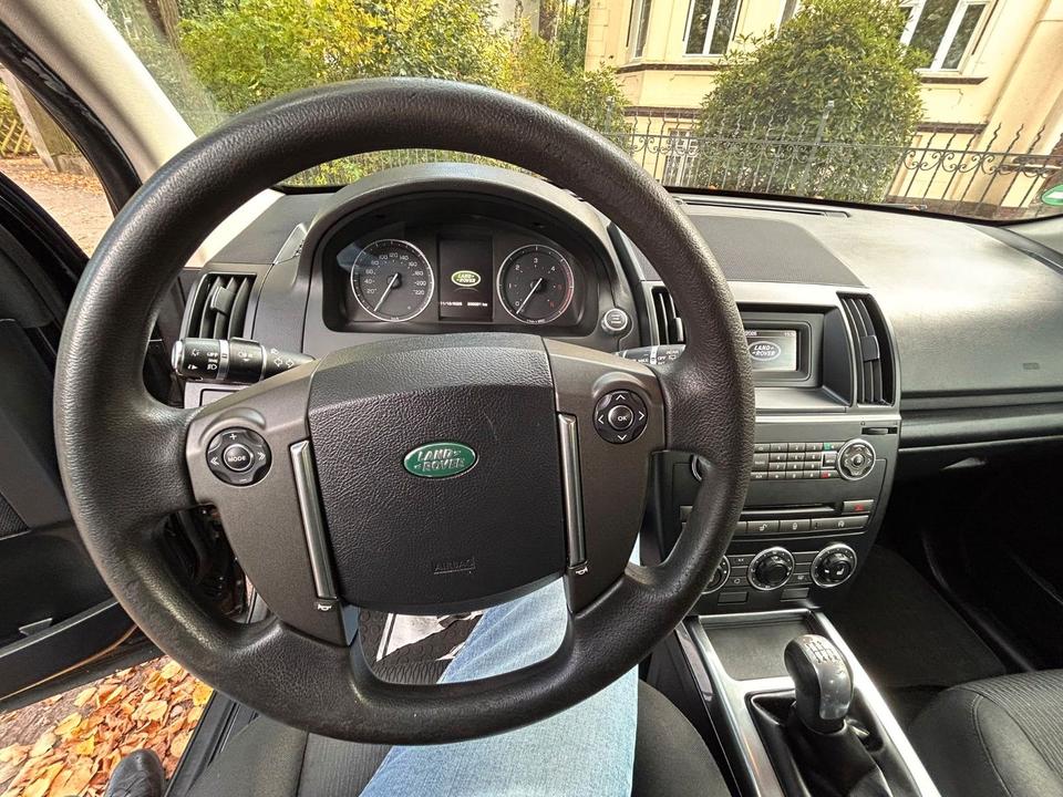 Land Rover Freelander 2012 — photo 8