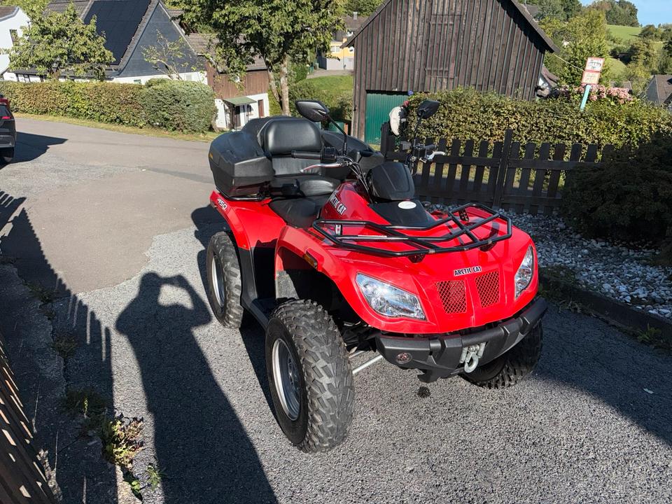 Weitere Motorräder Arctic Cat450 Allrad Quad 2014 — rear view