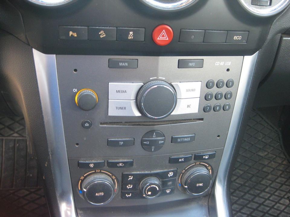 Opel Antara 2013 — photo 10