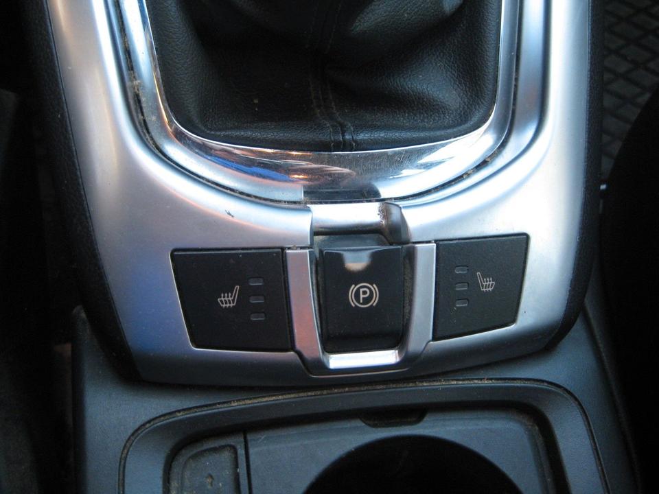 Opel Antara 2013 — photo 11