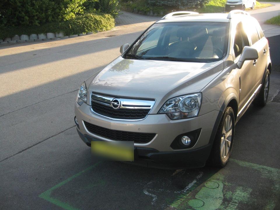 Opel Antara 2013 — rear view