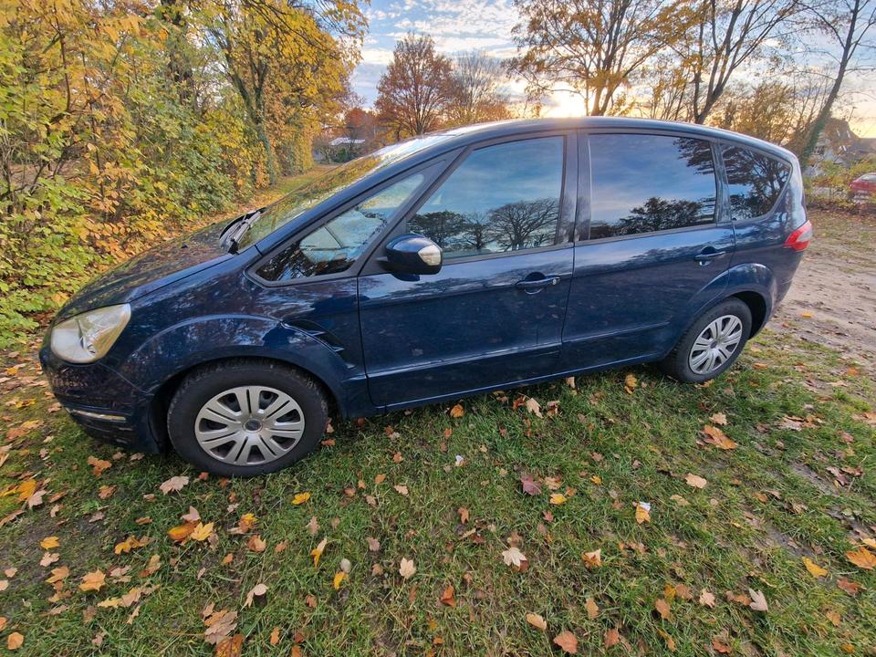 Ford S-Max 2010 — photo 11