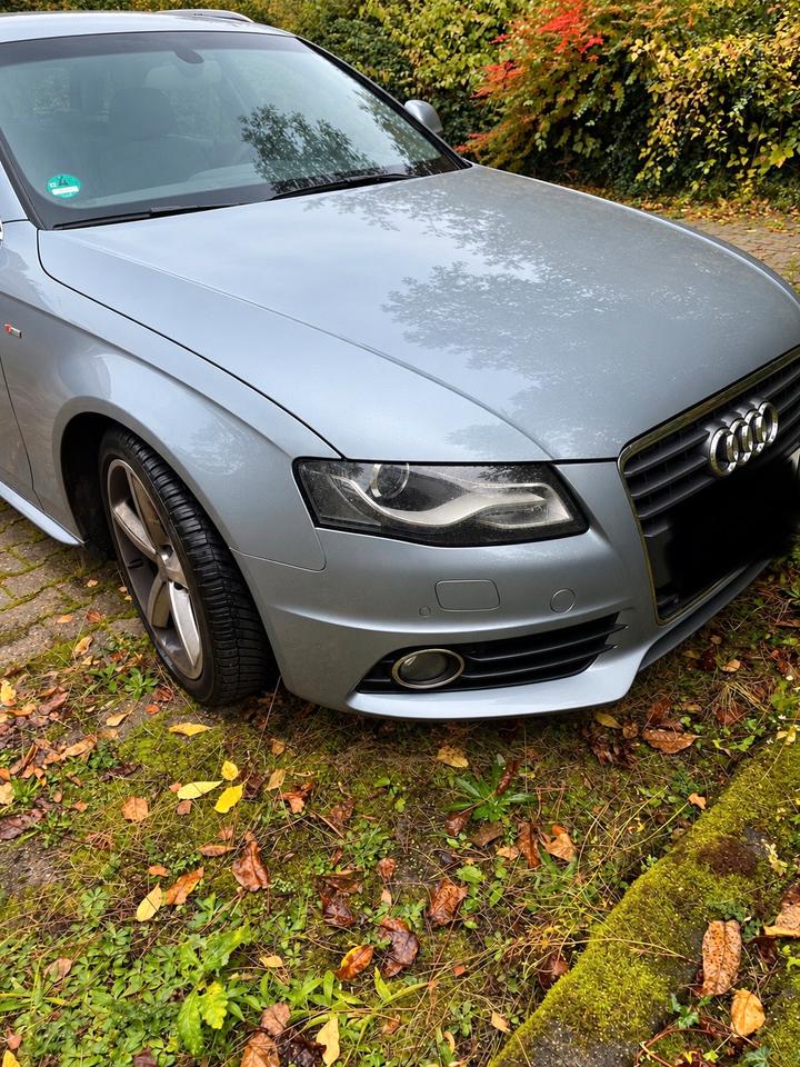 Audi A4 2008 — салон