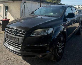 Audi Q7 2006 — вигляд ззаду