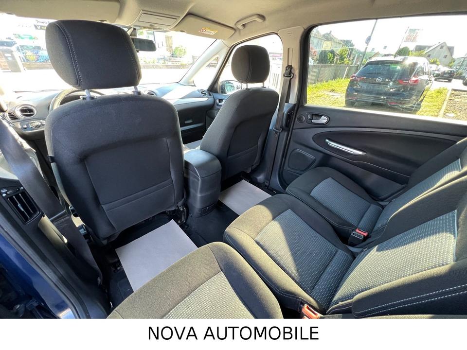 Ford S-Max 2015 — photo 17