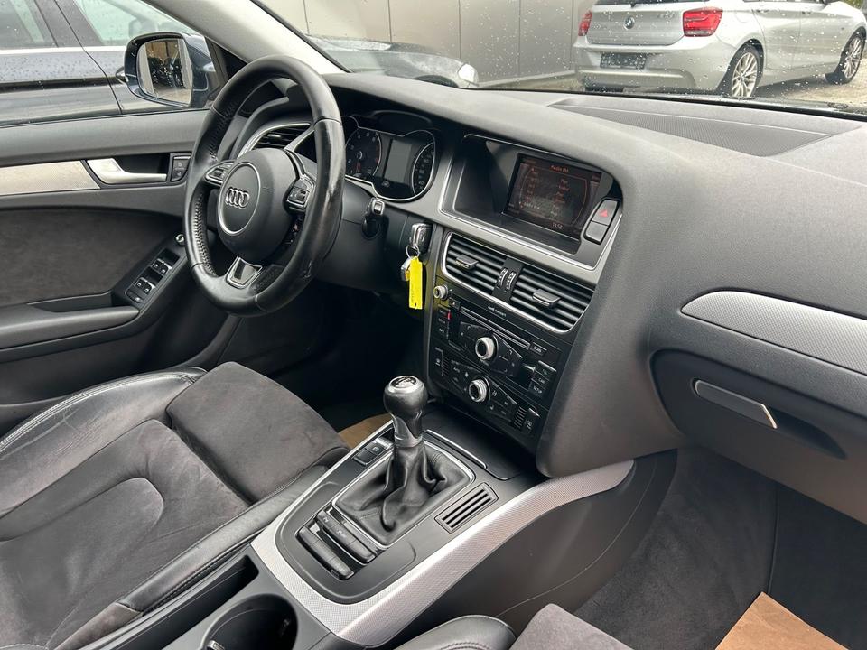Audi A4 2012 — photo 11