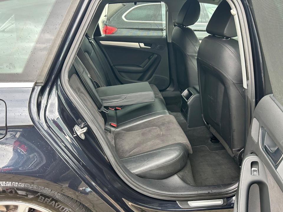 Audi A4 2012 — photo 13