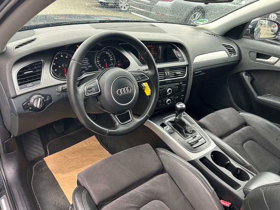 Audi A4 2012 — photo 15