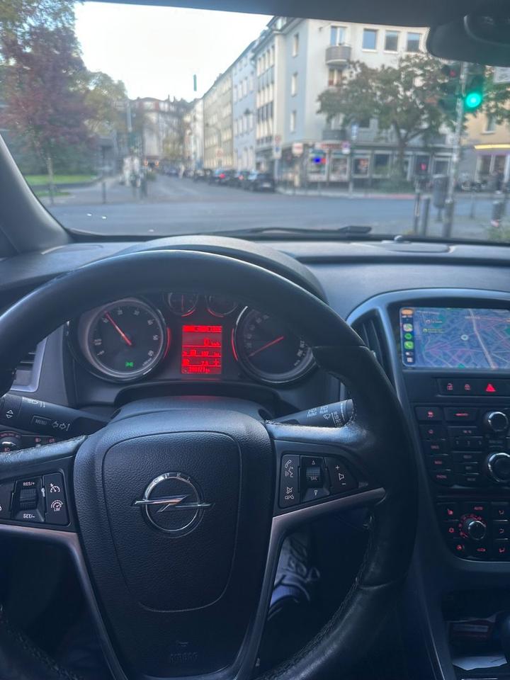Opel Astra 2015 — photo 6
