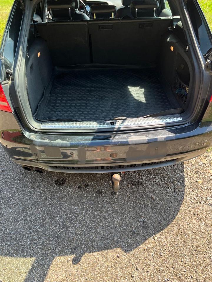 Audi A4 2011 — photo 12