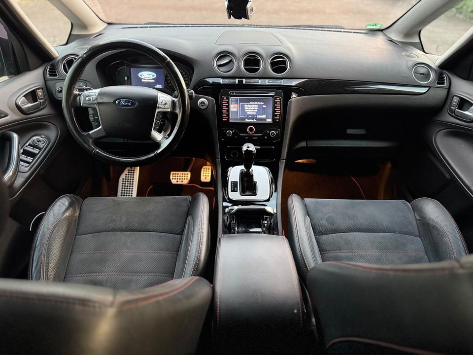 Ford S-Max 2013 — photo 12