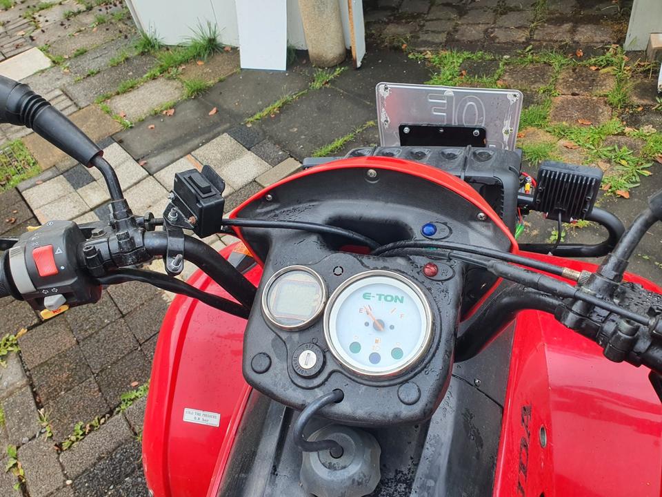 Weitere Motorräder Yukon Quad 125 ccm mit Honda Motor und TÜV 2010 — interior