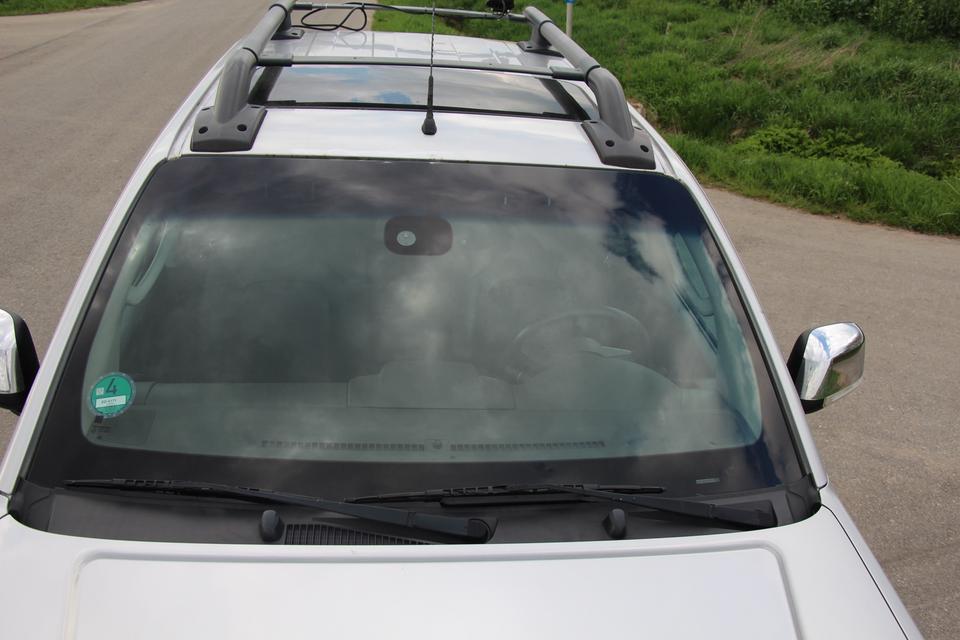 Nissan Navara 2008 — салон