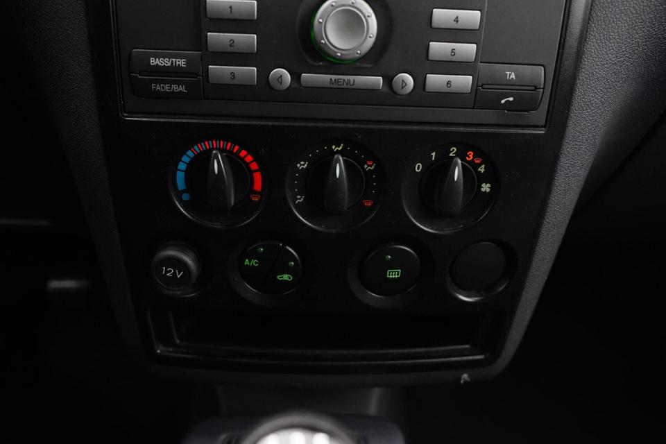 Ford Transit Connect 2008 — photo 14