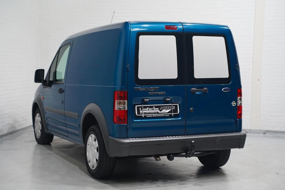 Ford Transit Connect 2008 — interior