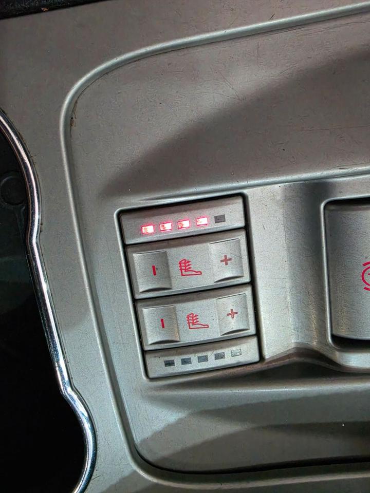 Ford S-Max 2009 — photo 21