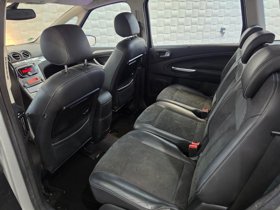 Ford S-Max 2009 — photo 9