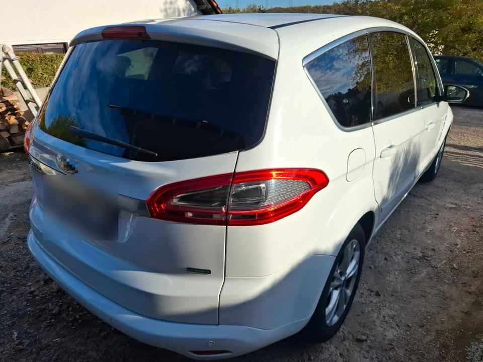 Ford S-Max 2013 — rear view