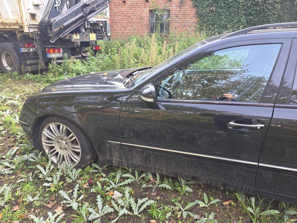 Mercedes Benz E 200 2009 — photo 14
