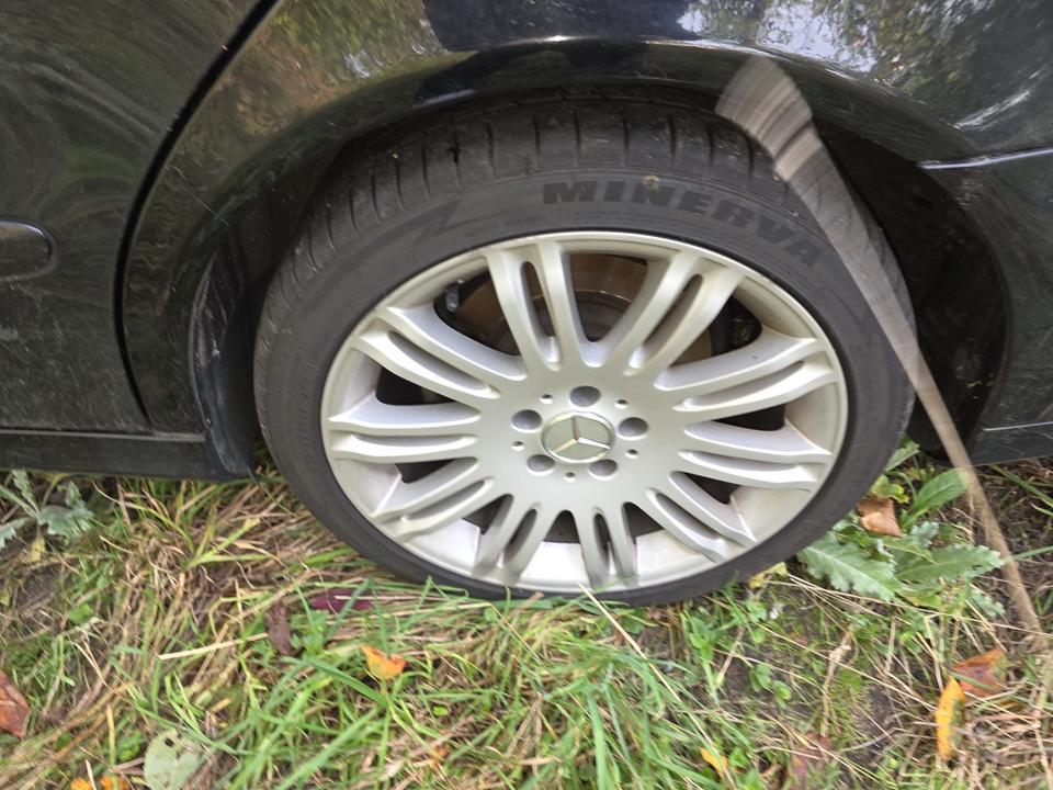Mercedes Benz E 200 2009 — photo 8