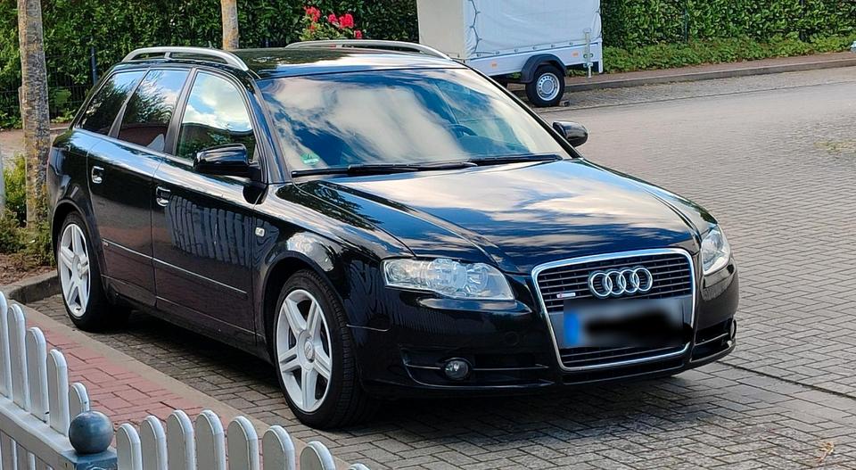 Audi A4 2006 — салон